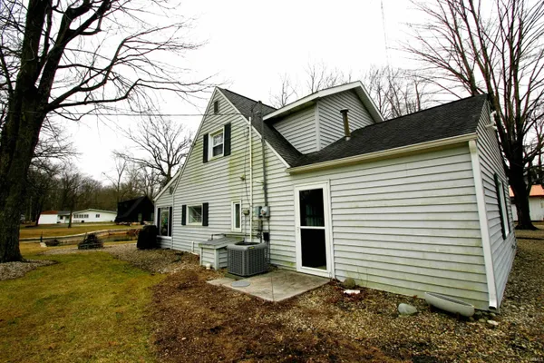 $400,000 | 96 EMS T48A Lane, Syracuse, IN 46567