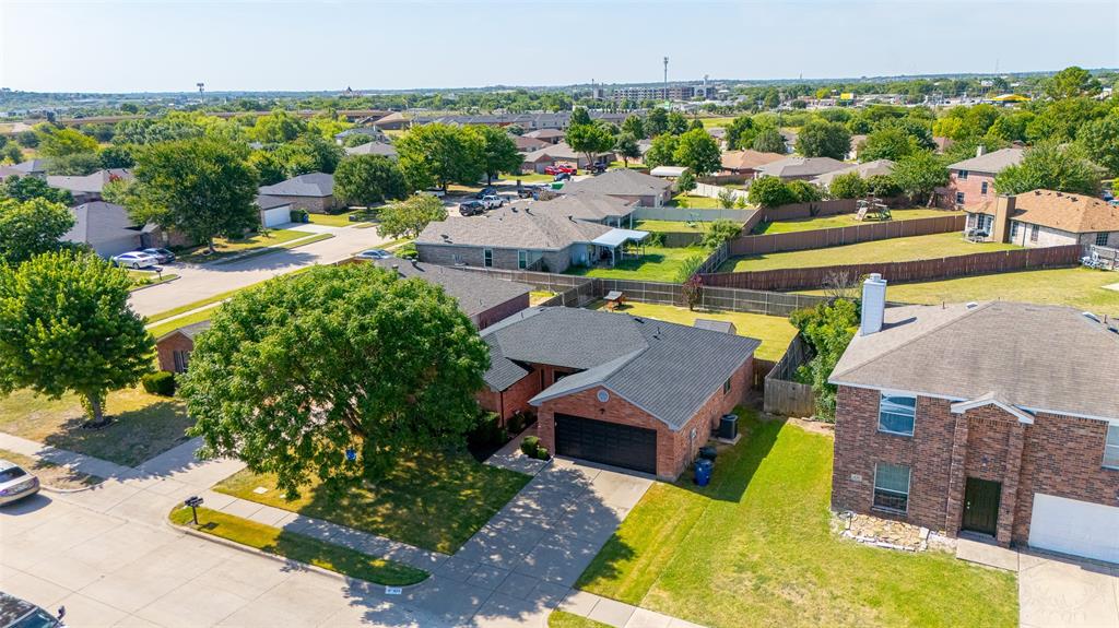 424 Northeast Murphy Road Burleson, TX 76028 - Photo 20 of 24