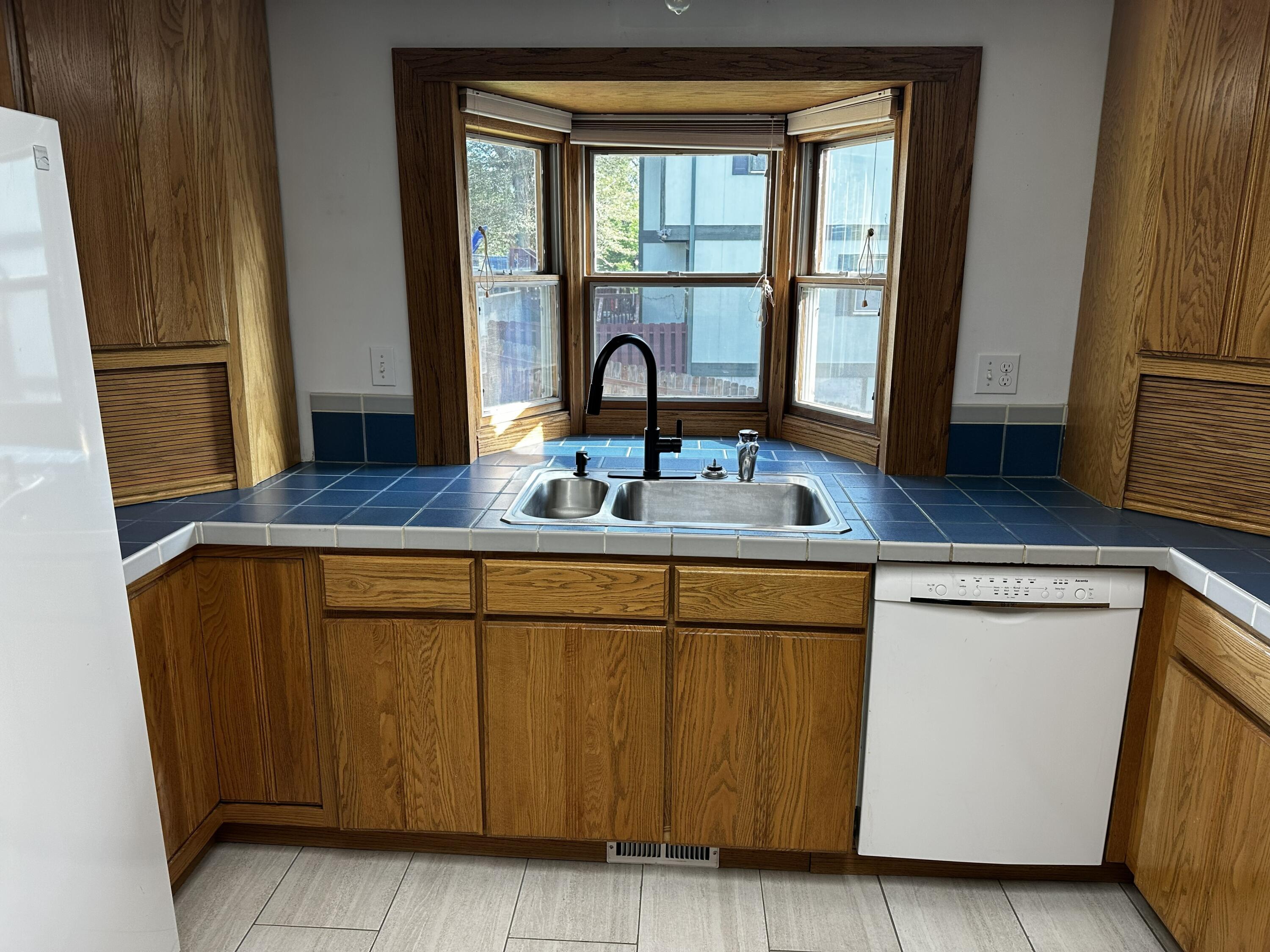 959 South Main Street Sheridan, WY 82801 - Photo 8 of 39 08