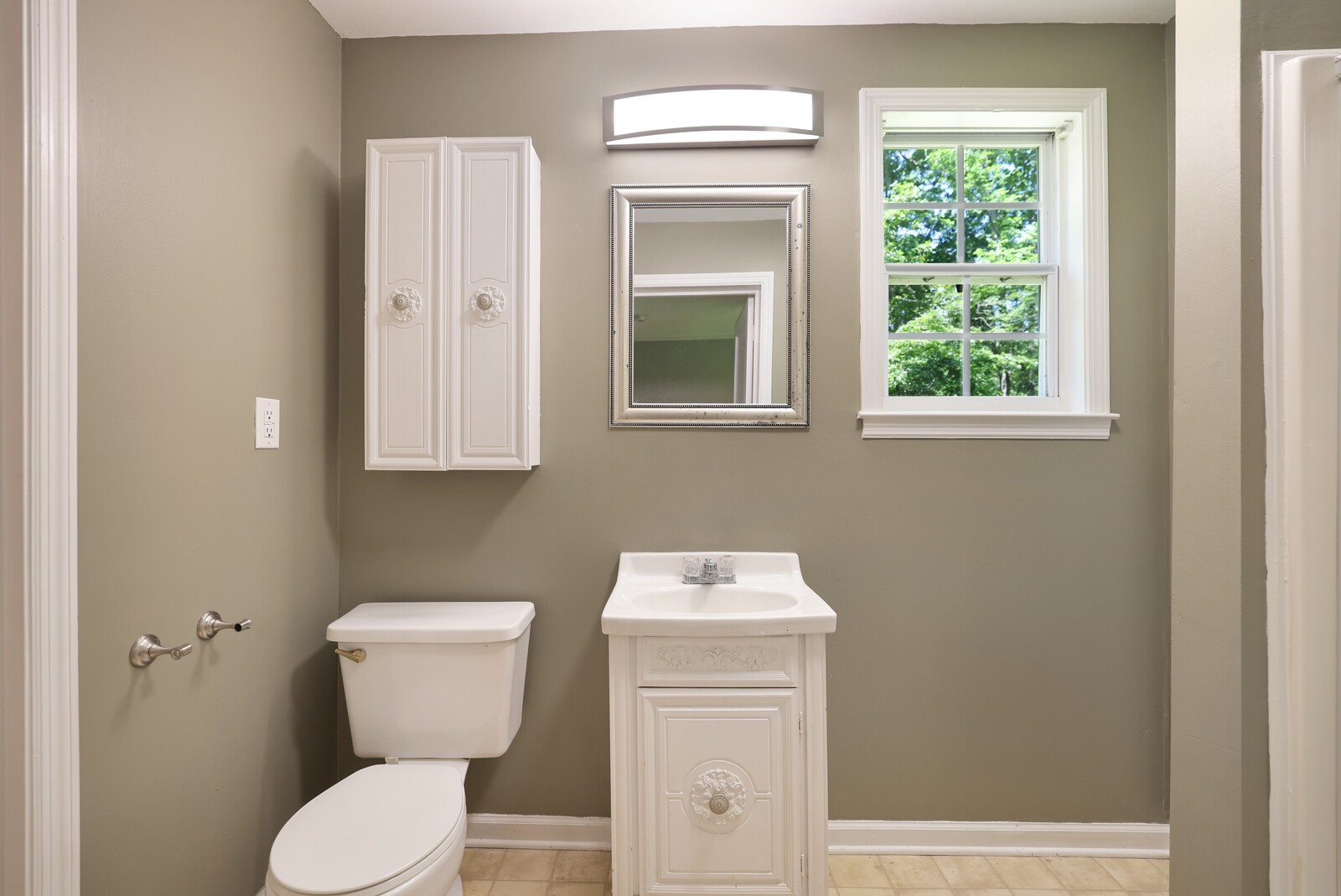 1024 Granada Road Ashland City, TN 37015 - Photo 8 of 13 Gallery Image 8