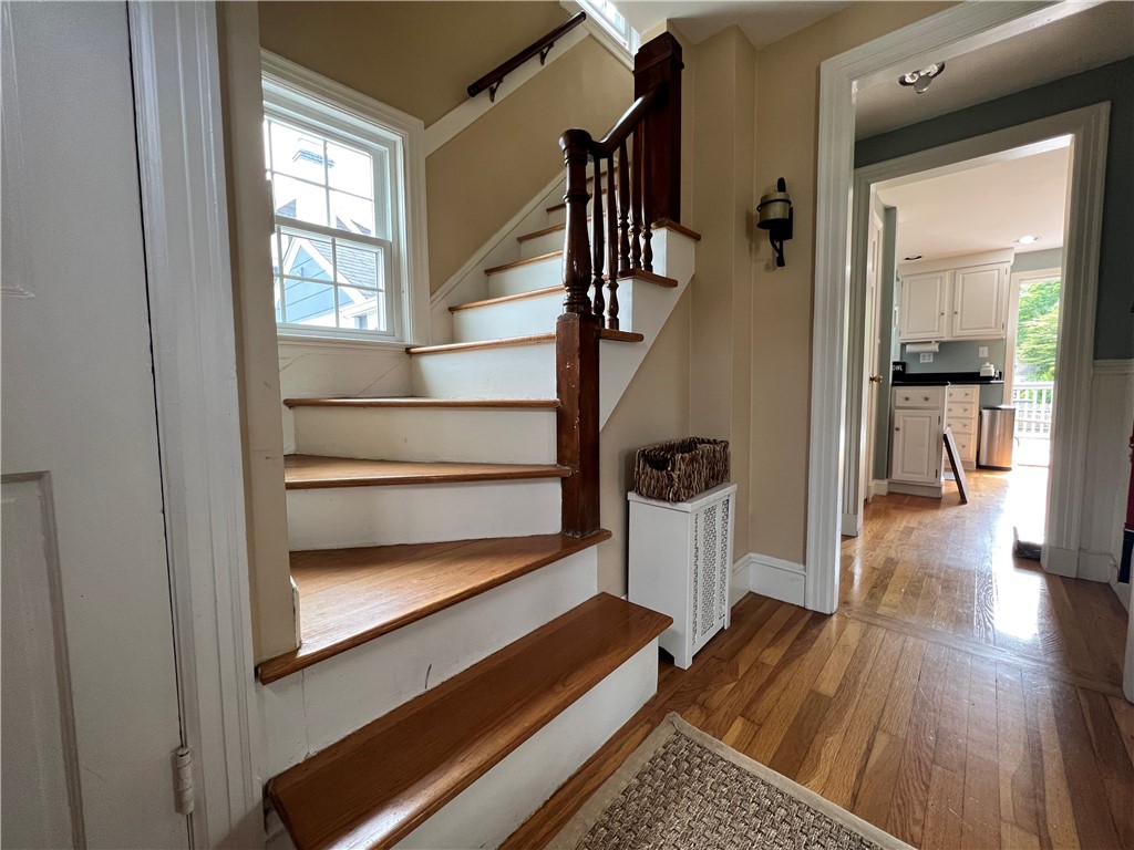 180 Audubon Road Warwick, RI 02888 - Photo 5 of 35 Welcoming entryway