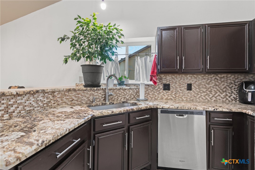 1507 Ridgeway Drive Temple, TX 76502 - Photo 9 of 25