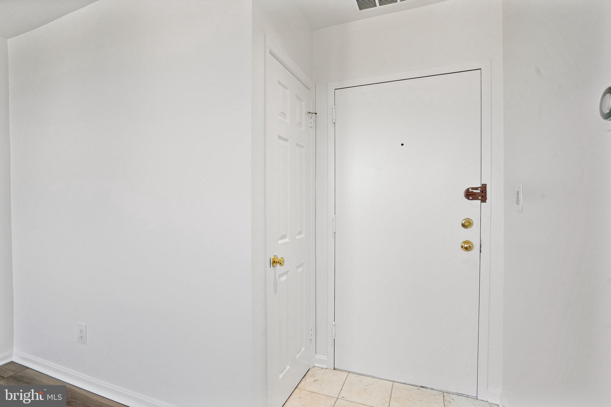 1920 S Street Northwest, Unit 804 Washington, DC 20009 - Photo 7 of 25 a view of a small space