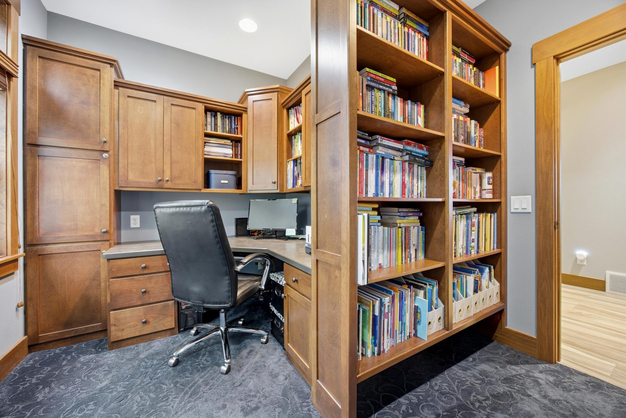 310 48th Avenue Southwest Moorhead, MN 56560 - Photo 12 of 75