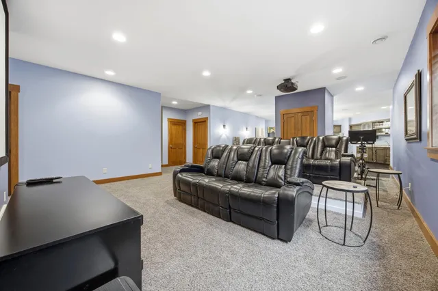 $1,500,000 | 310 48th Avenue Southwest, Moorhead, MN 56560