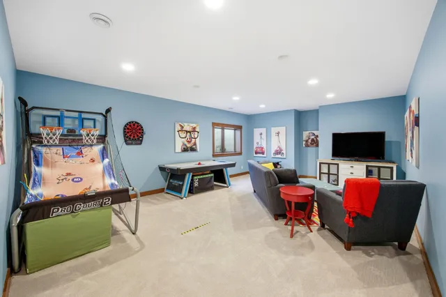 $1,500,000 | 310 48th Avenue Southwest, Moorhead, MN 56560