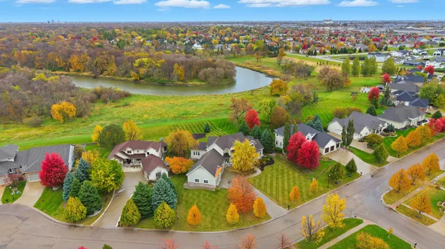 $1,500,000 | 310 48th Avenue Southwest, Moorhead, MN 56560