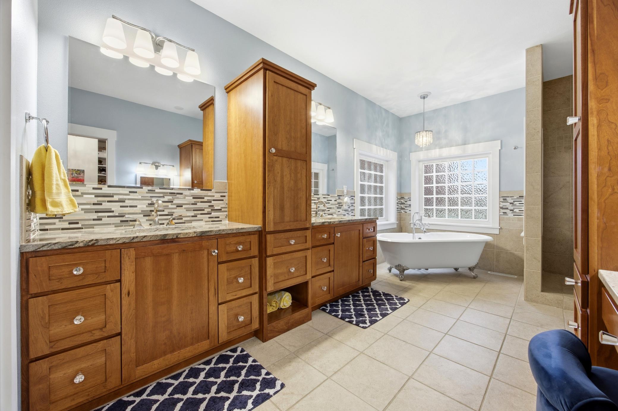 310 48th Avenue Southwest Moorhead, MN 56560 - Photo 9 of 75