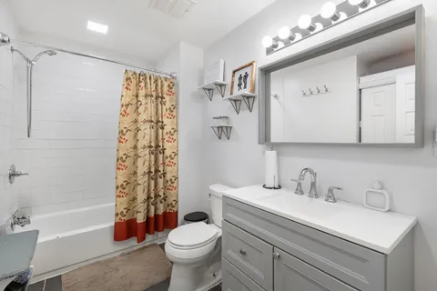 $839,000 | 961 A Summit Avenue, Jersey City, NJ 07307