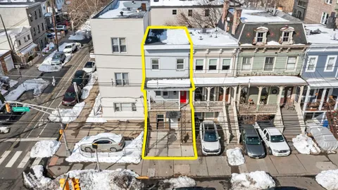 $839,000 | 961 A Summit Avenue, Jersey City, NJ 07307