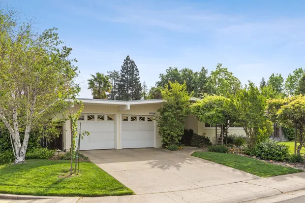 $795,000 | 5720 River Oak Way, Carmichael, CA 95608