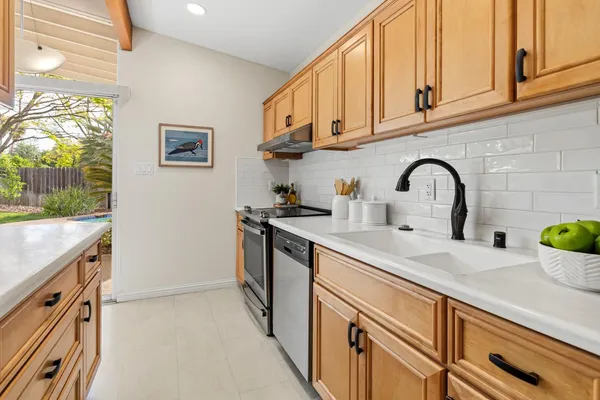 $795,000 | 5720 River Oak Way, Carmichael, CA 95608