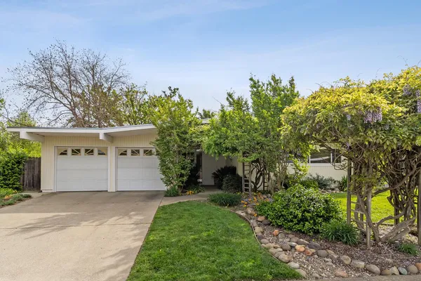 $795,000 | 5720 River Oak Way, Carmichael, CA 95608