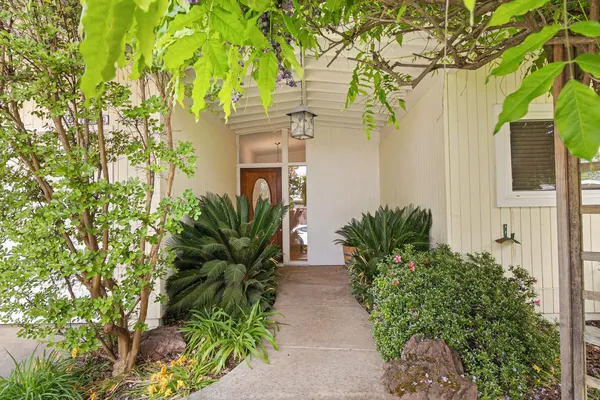 $795,000 | 5720 River Oak Way, Carmichael, CA 95608