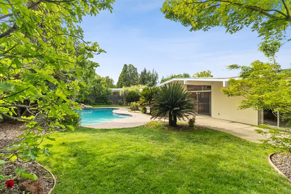 $795,000 | 5720 River Oak Way, Carmichael, CA 95608