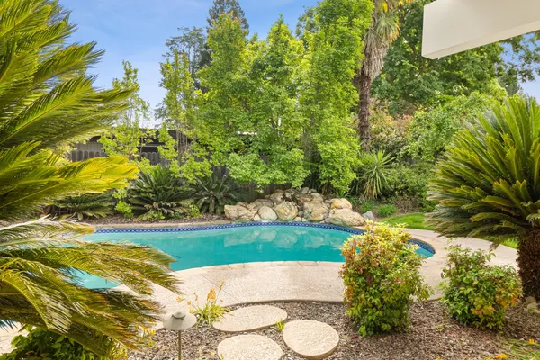 $795,000 | 5720 River Oak Way, Carmichael, CA 95608