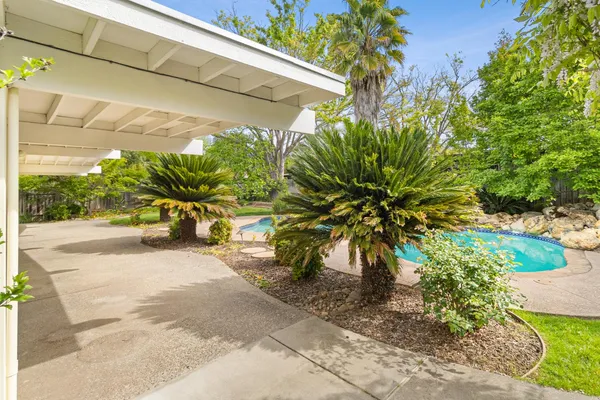 $795,000 | 5720 River Oak Way, Carmichael, CA 95608