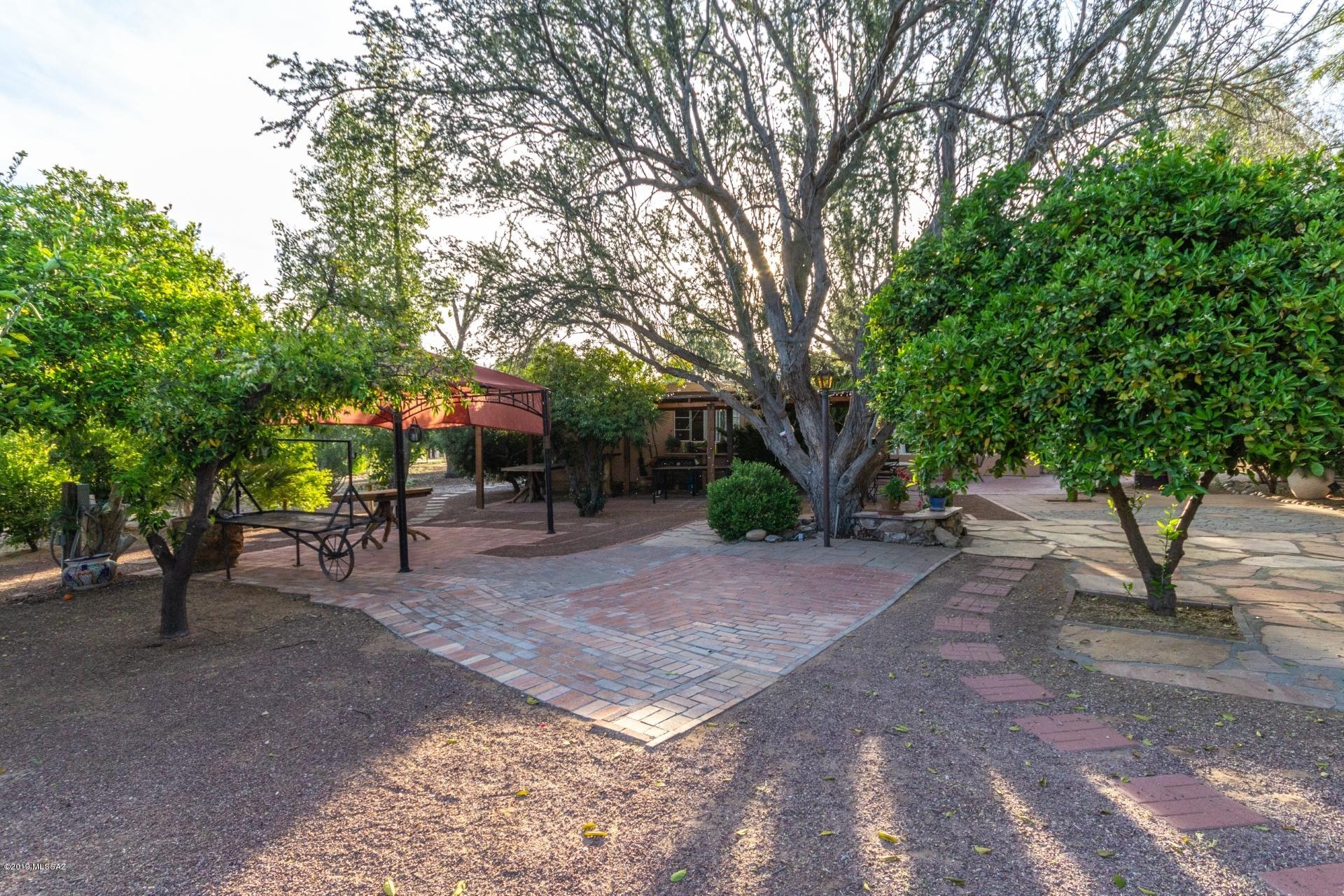 9350 North Shannon Road Tucson, AZ 85742 - Photo 32 of 37