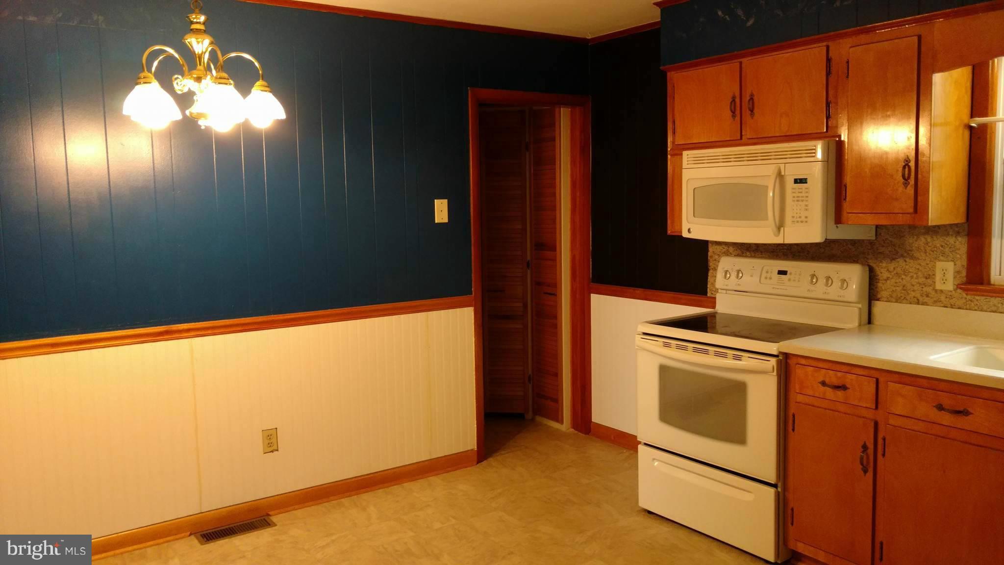 10422 Jamesons Mill Road Culpeper, VA 22701 - Photo 10 of 30 Kitchen