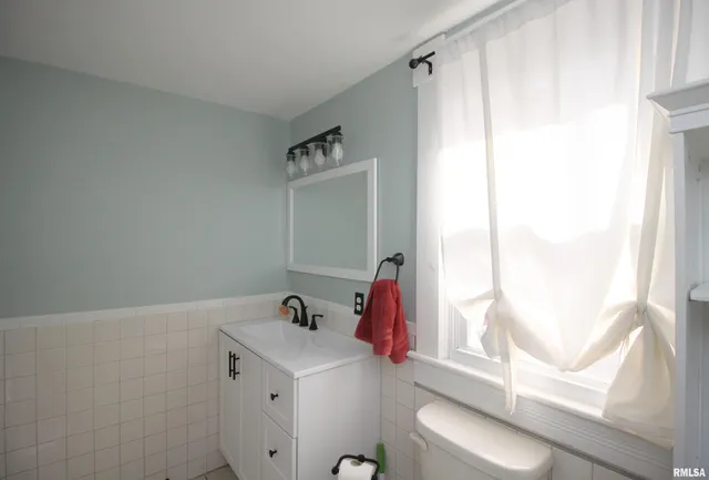 $99,900 | 78 Garfield Avenue, Galesburg, IL 61401