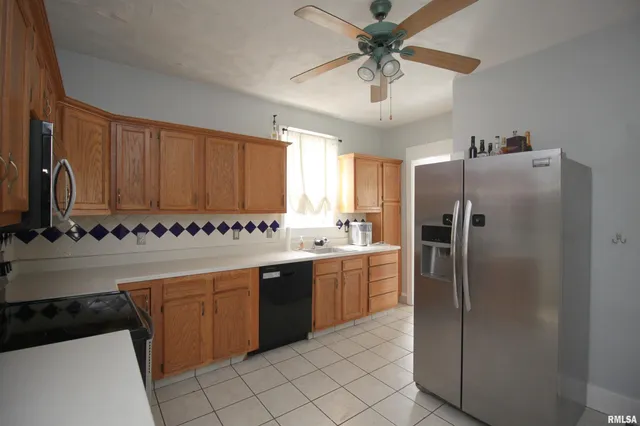 $99,900 | 78 Garfield Avenue, Galesburg, IL 61401