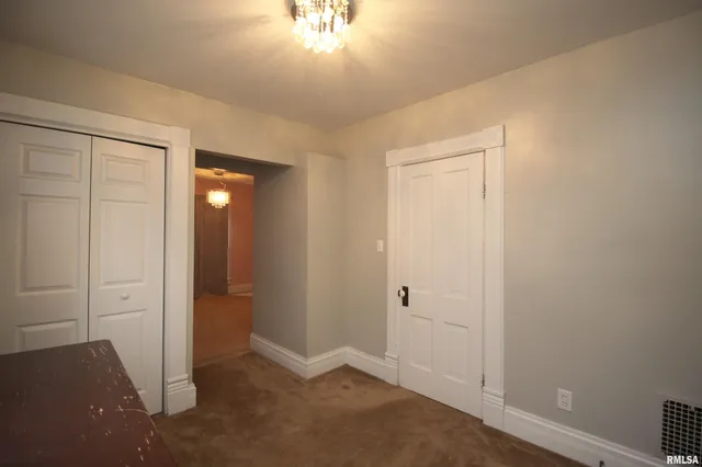 $99,900 | 78 Garfield Avenue, Galesburg, IL 61401