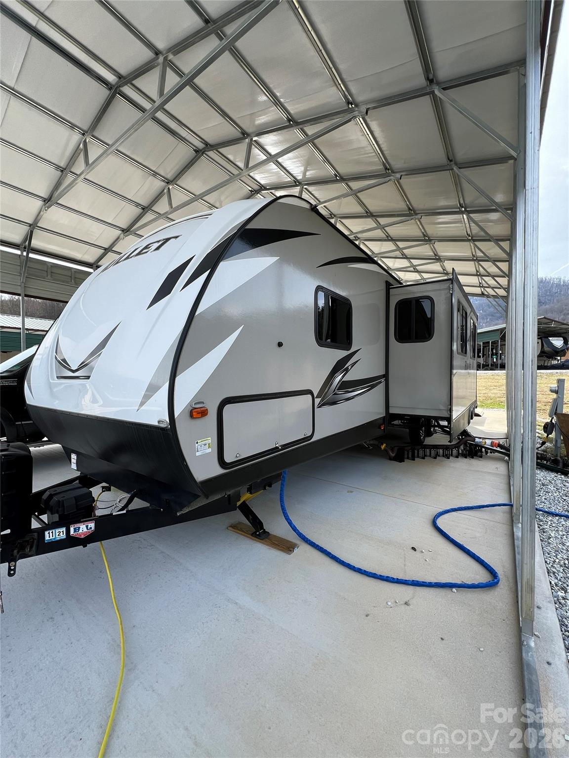 415 Hyde Road, Unit 24 Robbinsville, NC 28771 - Photo 40 of 47 a room with gym equipment