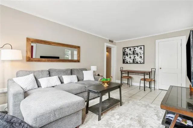 $1,300 | 2200 Nashville Avenue, New Orleans, LA 70115