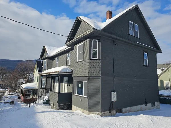 $284,900 | 10-12 Richmond Street, Adams, MA 01220