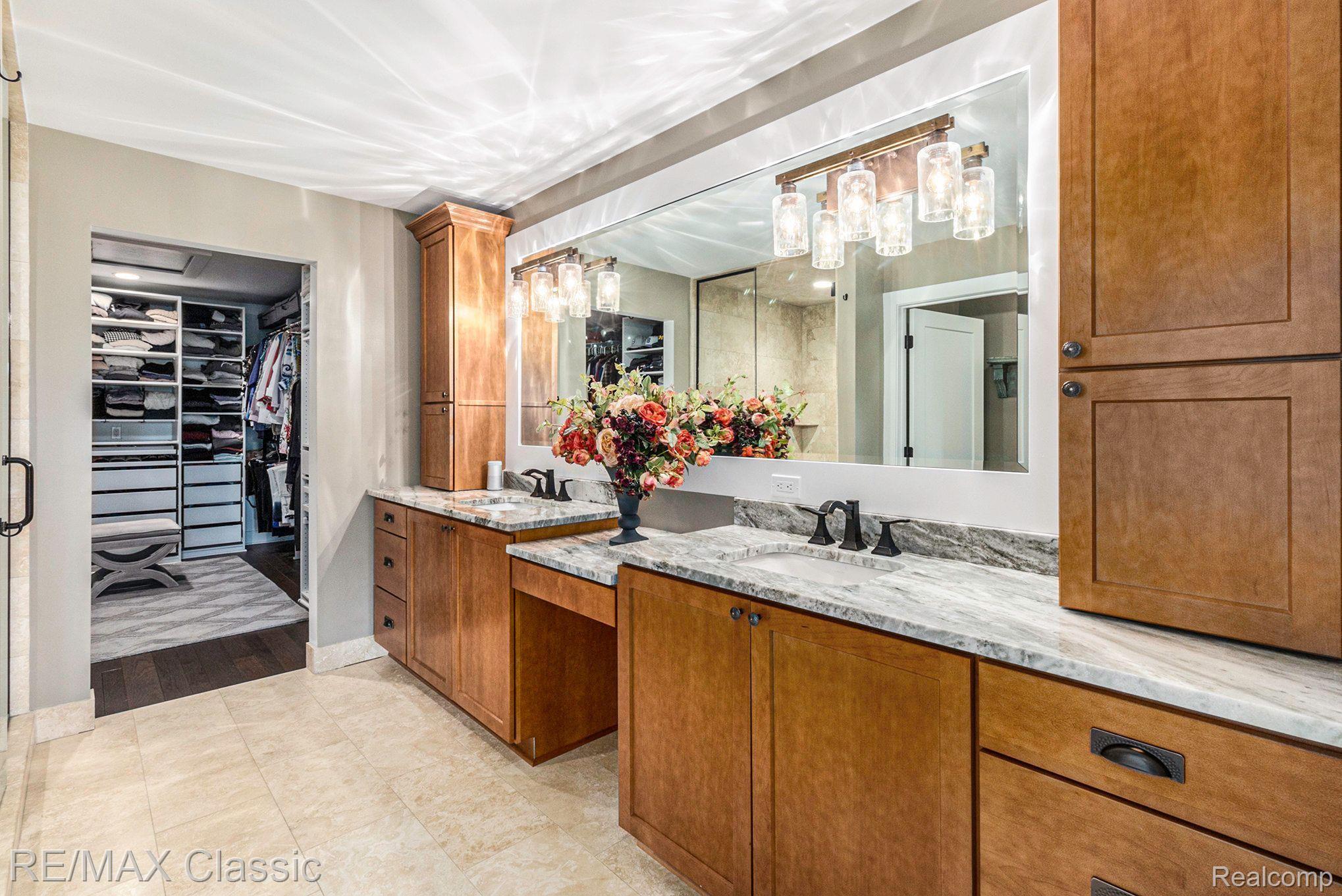 4553 Gregory Road Dexter, MI 48130 - Photo 28 of 62 Luxury Master Bath w/Private Commode Room
