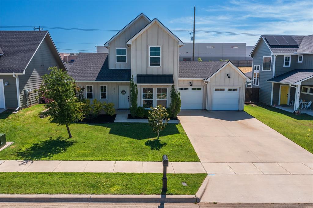 Welcome to 4721 Dry Creek in Sherman.