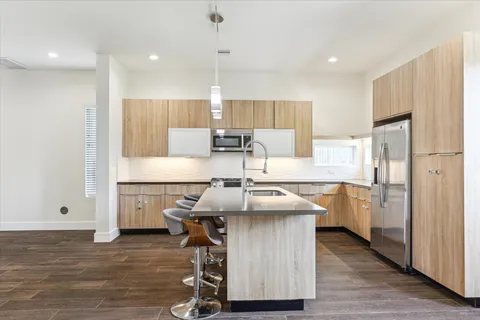 $365,000 | 2220 Cortijo Place, Houston, TX 77091