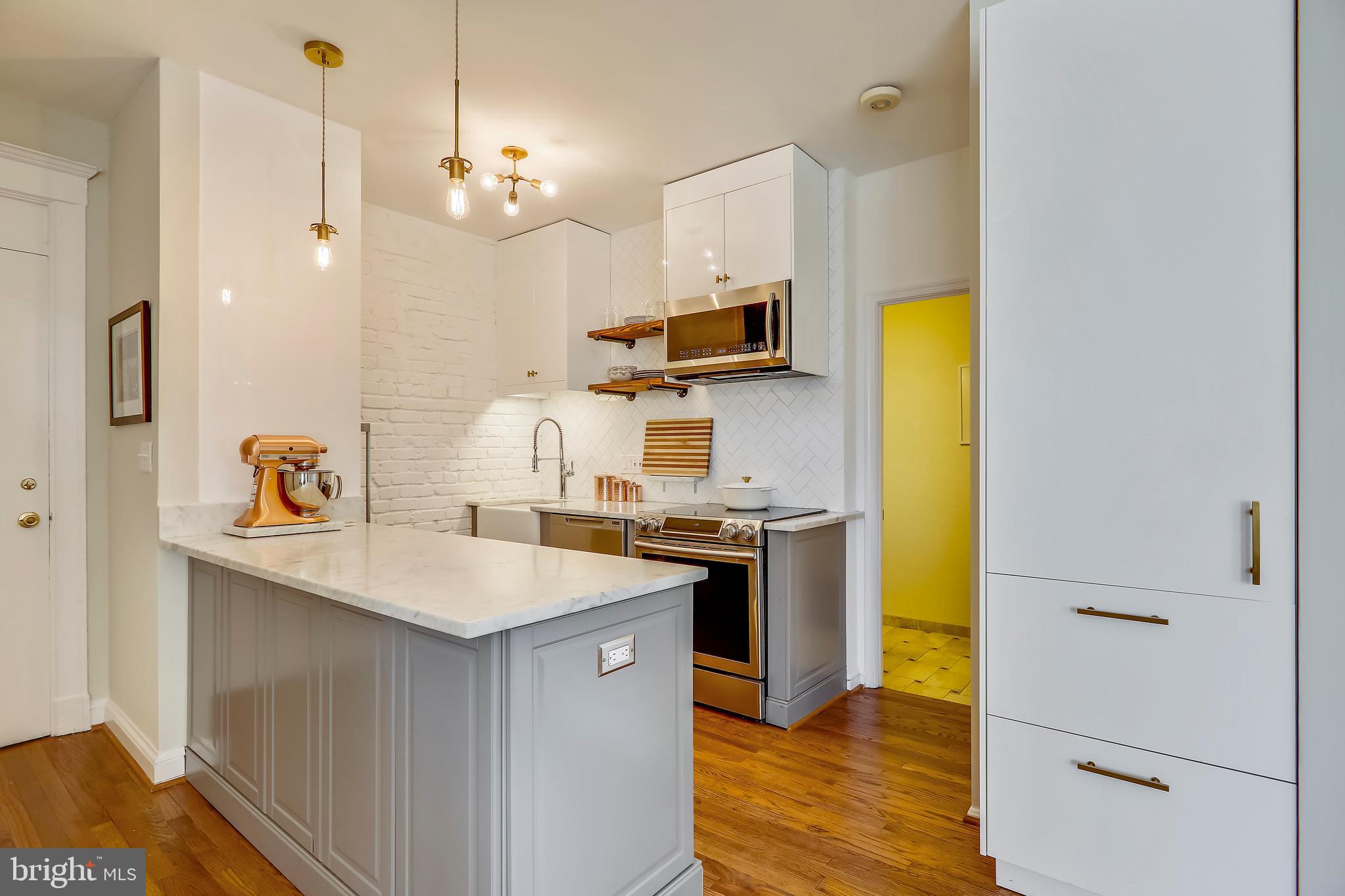 1855 Calvert Street Northwest, Unit 301 Washington, DC 20009 - Photo 3 of 20 Gallery Image 3