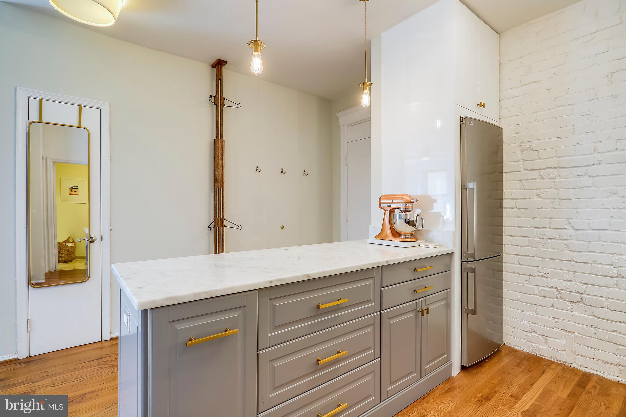 1855 Calvert Street Northwest, Unit 301 Washington, DC 20009 - Photo 4 of 20 Gallery Image 4