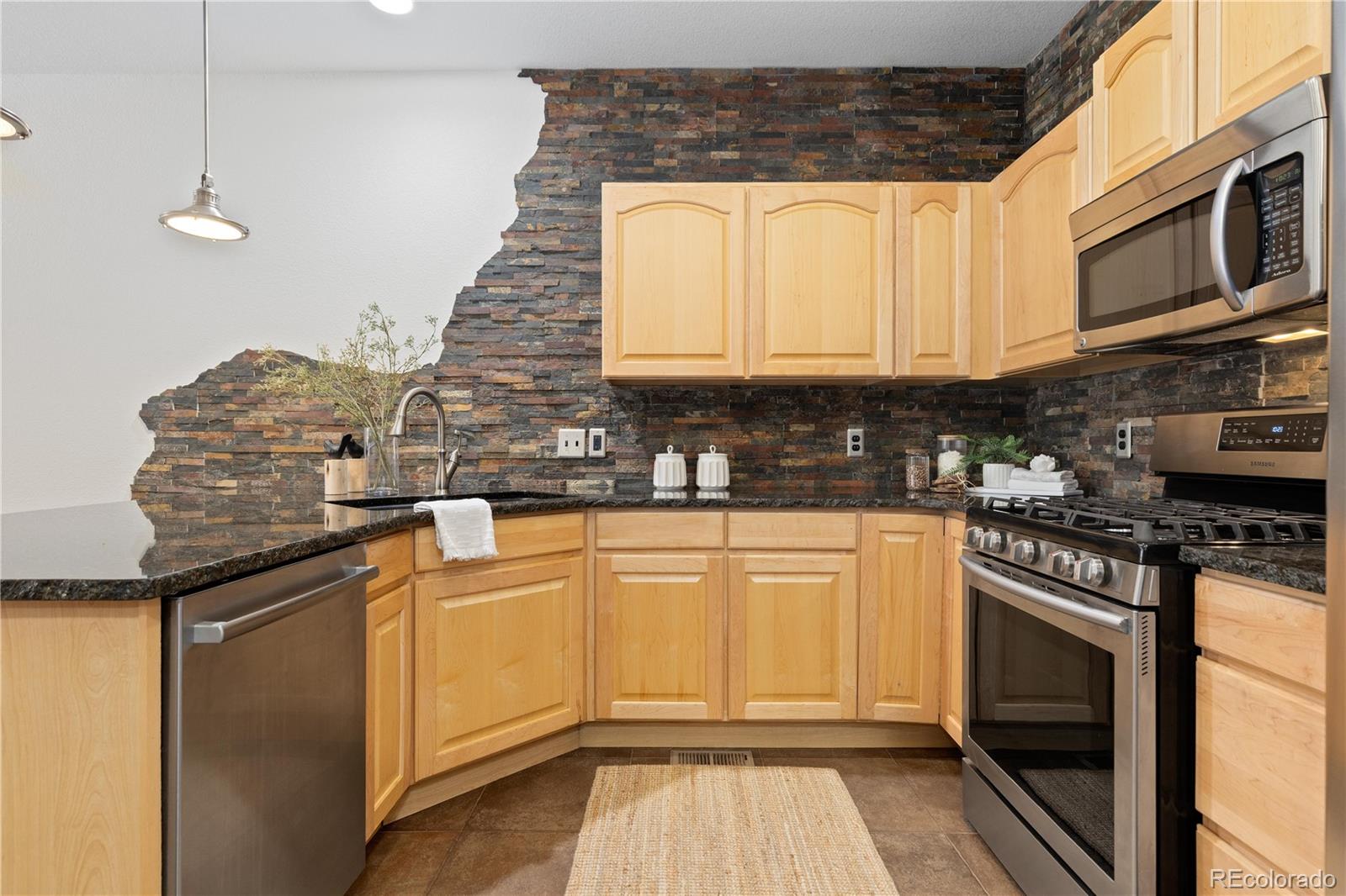 1468 Thunder Butte Road Castle Rock, CO 80109 - Photo 13 of 33