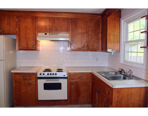 202 Parkerville Road Southborough, MA 01772 - Photo 4 of 27 Gallery Image 4