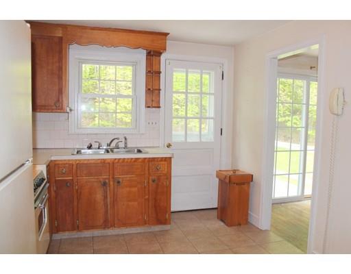 202 Parkerville Road Southborough, MA 01772 - Photo 6 of 27 Gallery Image 6