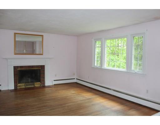 202 Parkerville Road Southborough, MA 01772 - Photo 7 of 27 Gallery Image 7