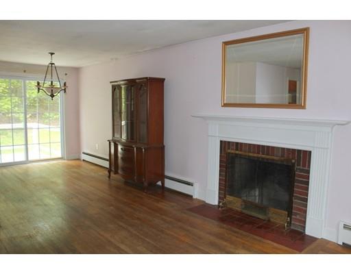 202 Parkerville Road Southborough, MA 01772 - Photo 9 of 27 Gallery Image 9