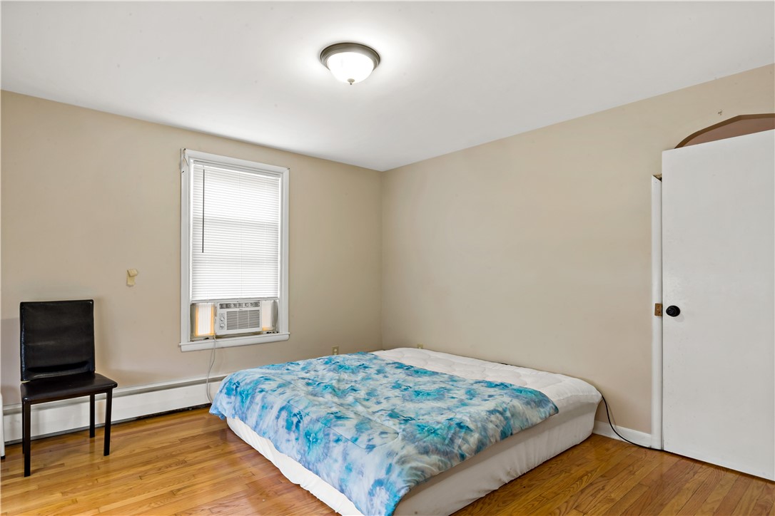 102 Francis Avenue Pawtucket, RI 02860 - Photo 15 of 42