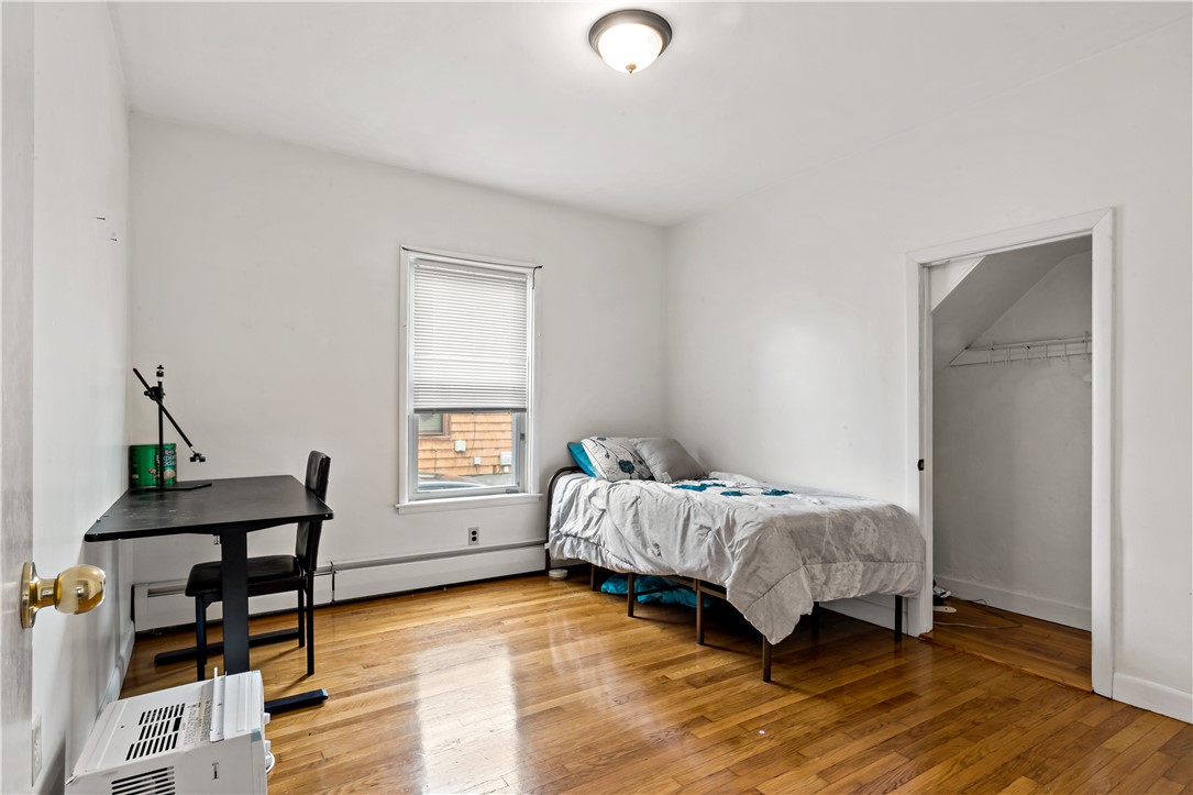 102 Francis Avenue Pawtucket, RI 02860 - Photo 16 of 42