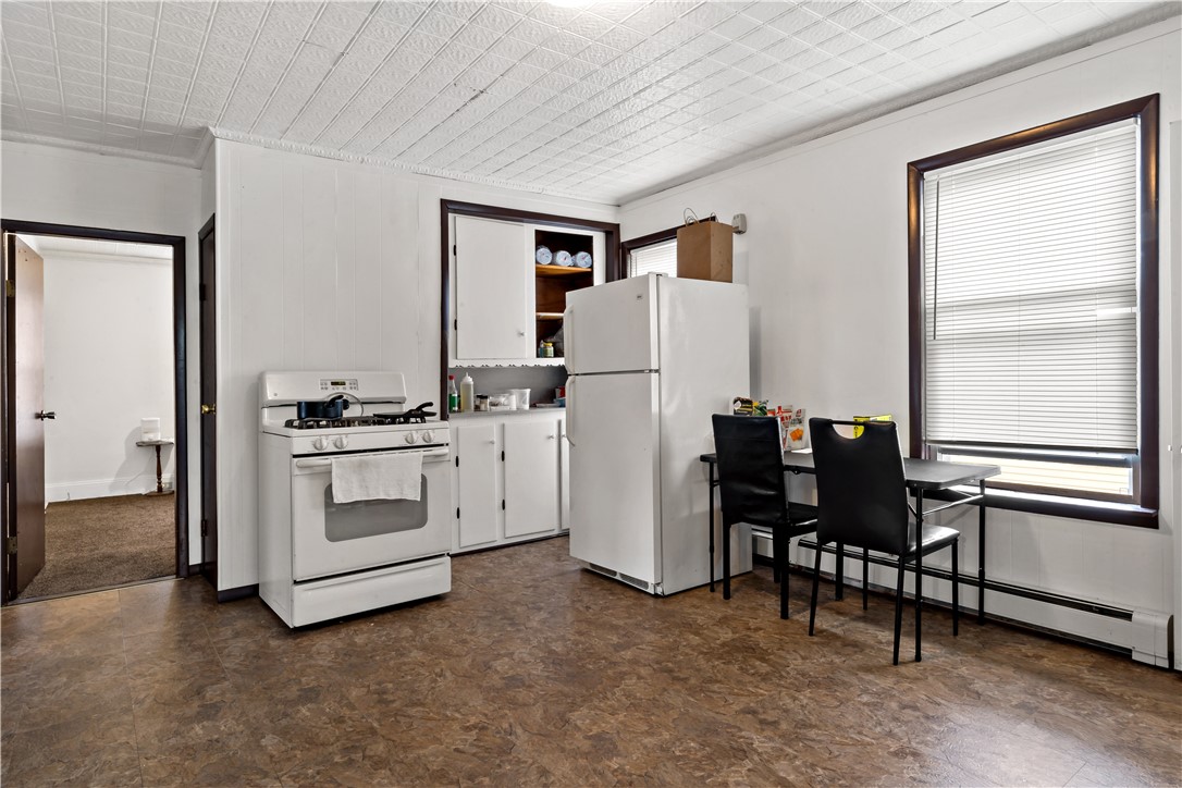 102 Francis Avenue Pawtucket, RI 02860 - Photo 21 of 42