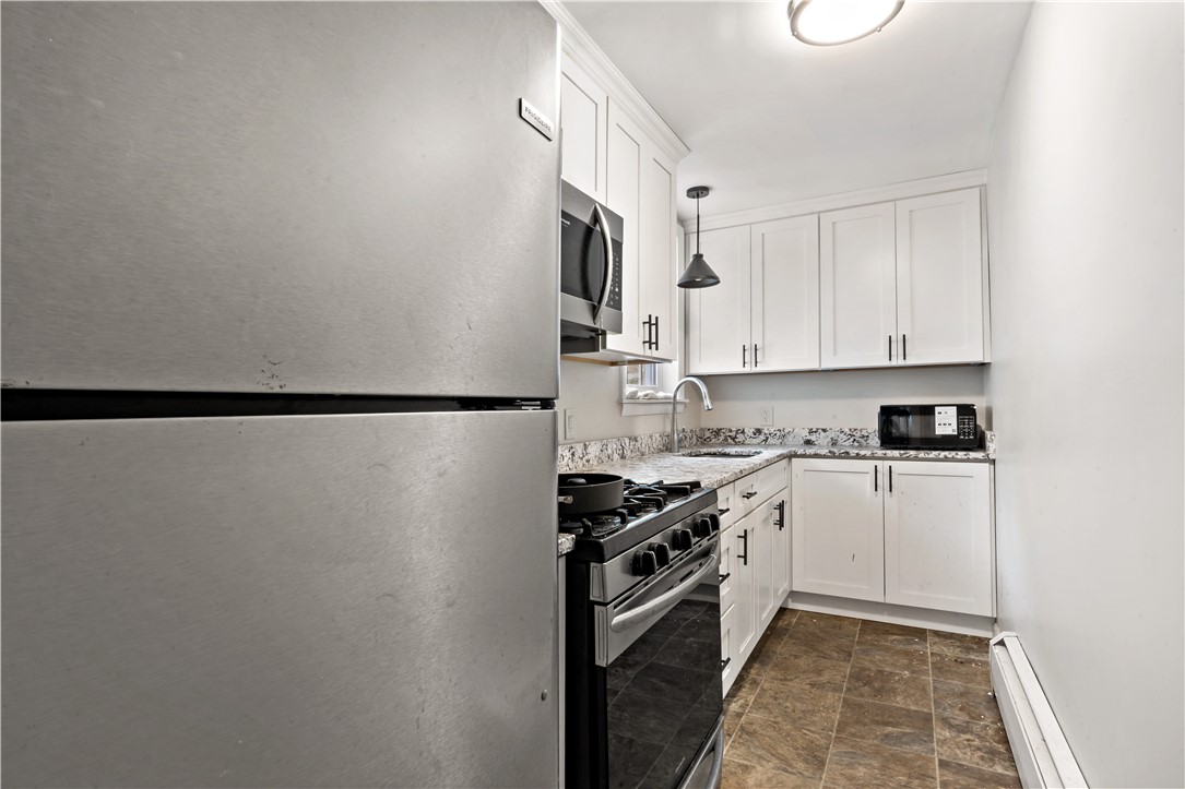 102 Francis Avenue Pawtucket, RI 02860 - Photo 5 of 42