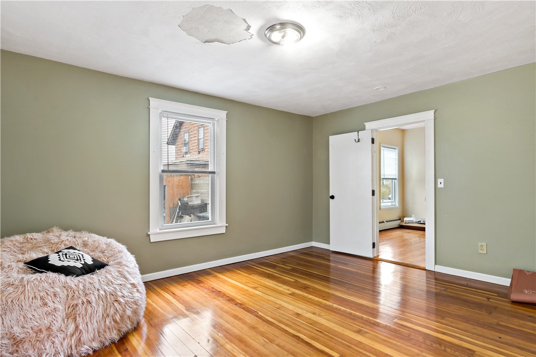 102 Francis Avenue Pawtucket, RI 02860 - Photo 10 of 42