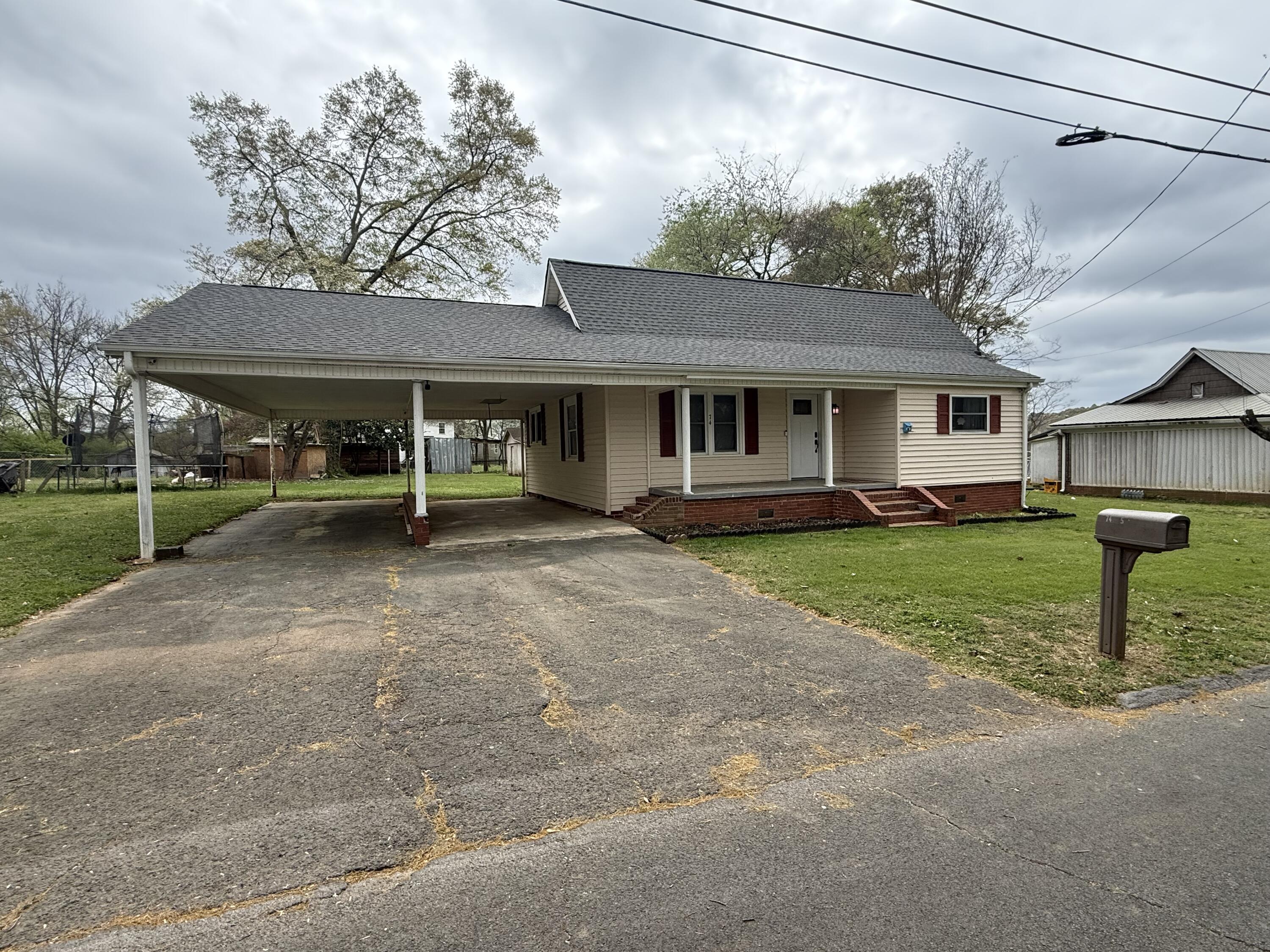 74 5th Street Trion, GA 30753 - Photo 2 of 17 IMG_8465