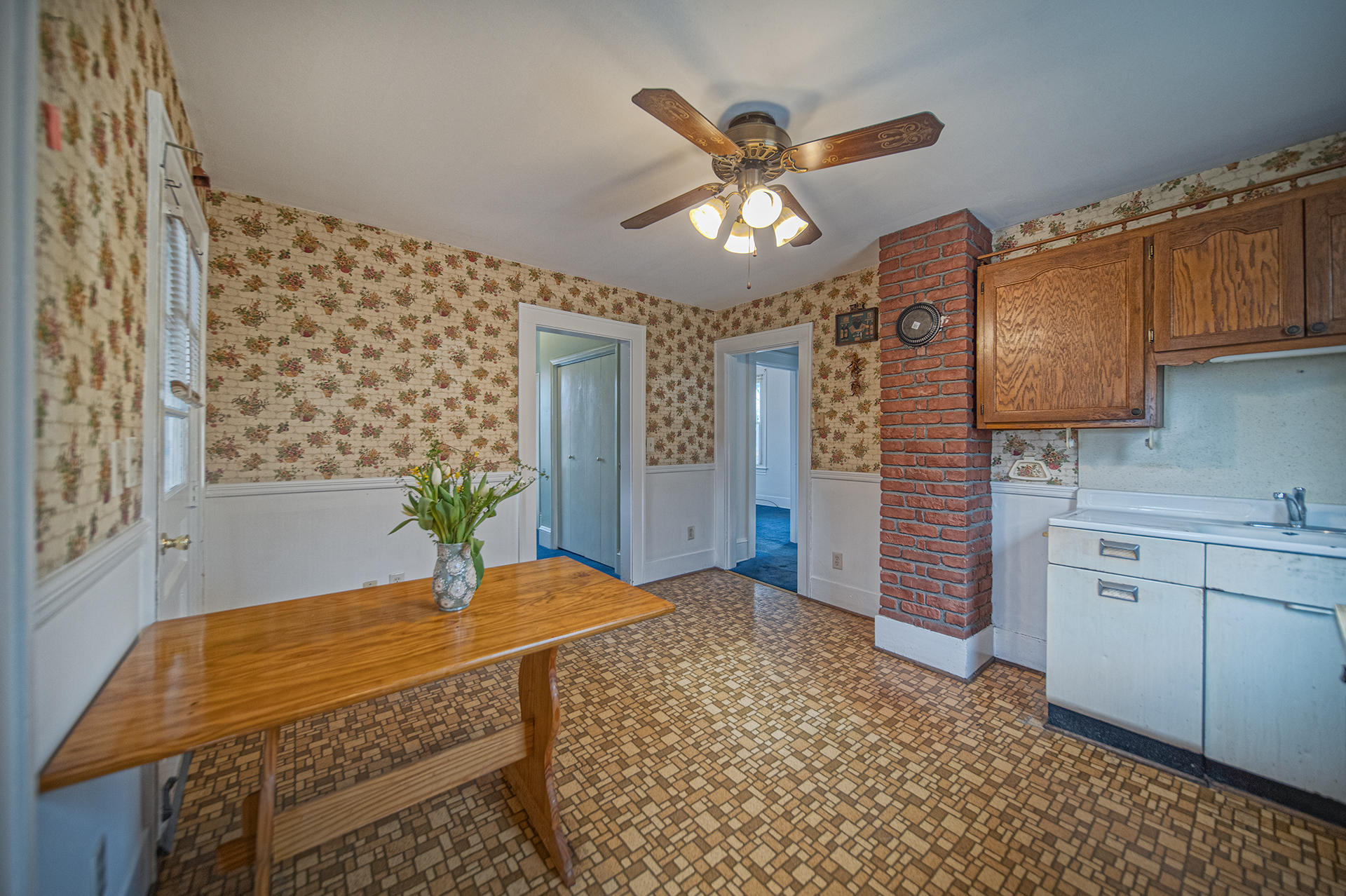 1621 Riverside Terrace Southeast Roanoke, VA 24014 - Photo 6 of 27 12