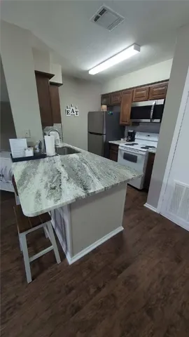 $1,400 | 1305 West Villa Maria Road, Unit F104, Bryan, TX 77801