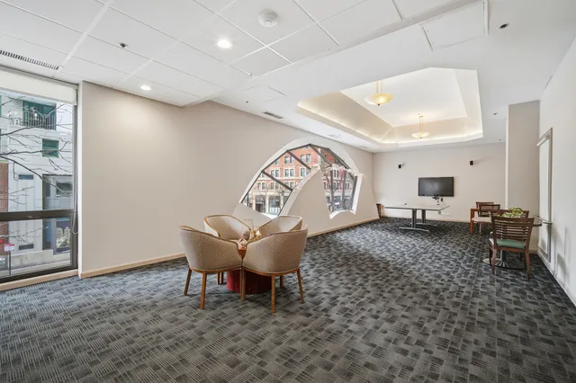 $249,900 | 70 West Huron Street, Unit 607, Chicago, IL 60654