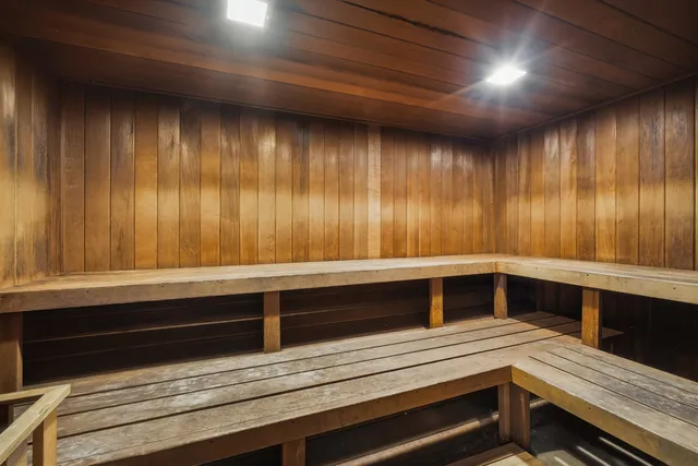 $249,900 | 70 West Huron Street, Unit 607, Chicago, IL 60654