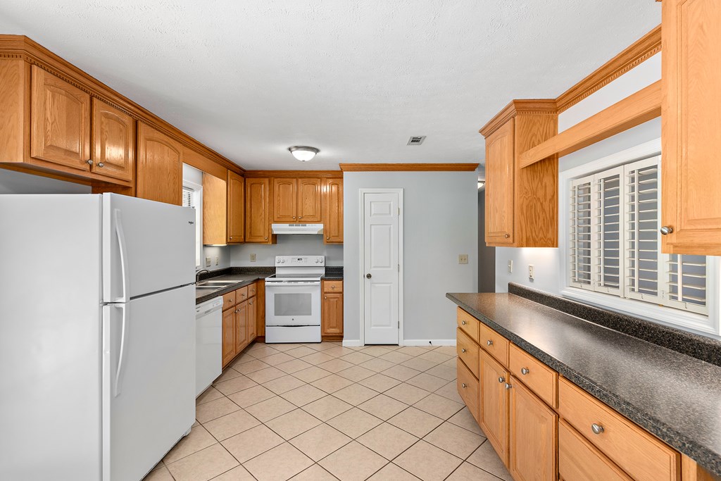 358 Grimes Road Ozark, AL 36360 - Photo 2 of 28